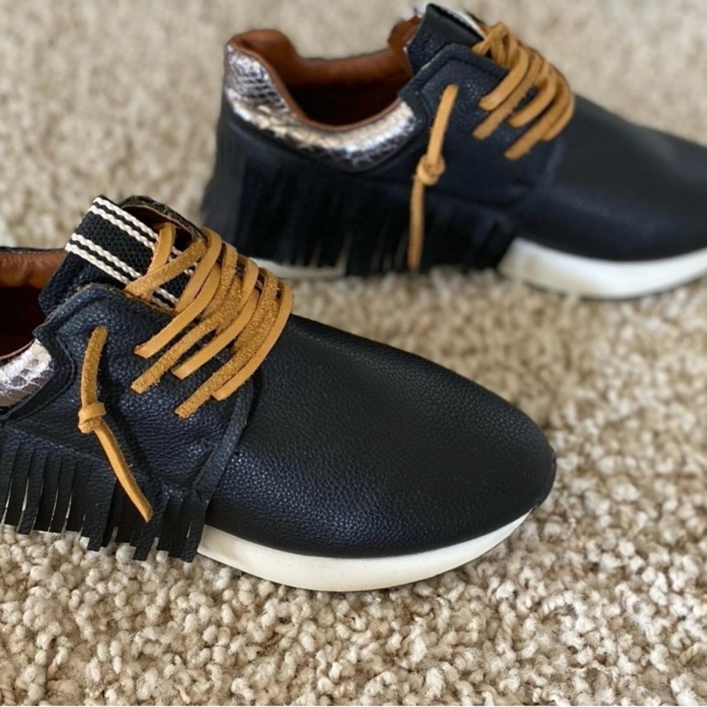 ShuShop Black and Tan  Pepa Fringe Women's Sneakers Sz 6